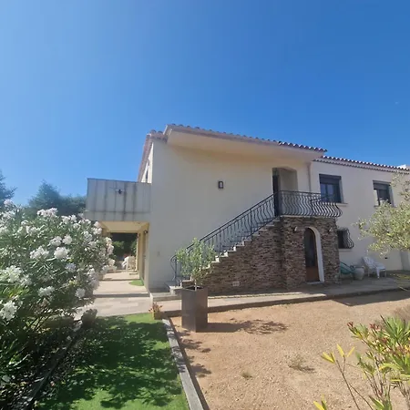 Elomarisa Apartamento