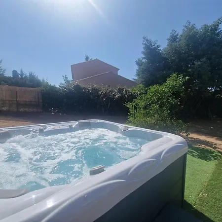 아파트 Elomarisa & Jacuzzi